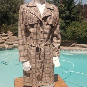 Dani Max petite trench coat. Size 14 but fits like size 8 or 10. New with tags.